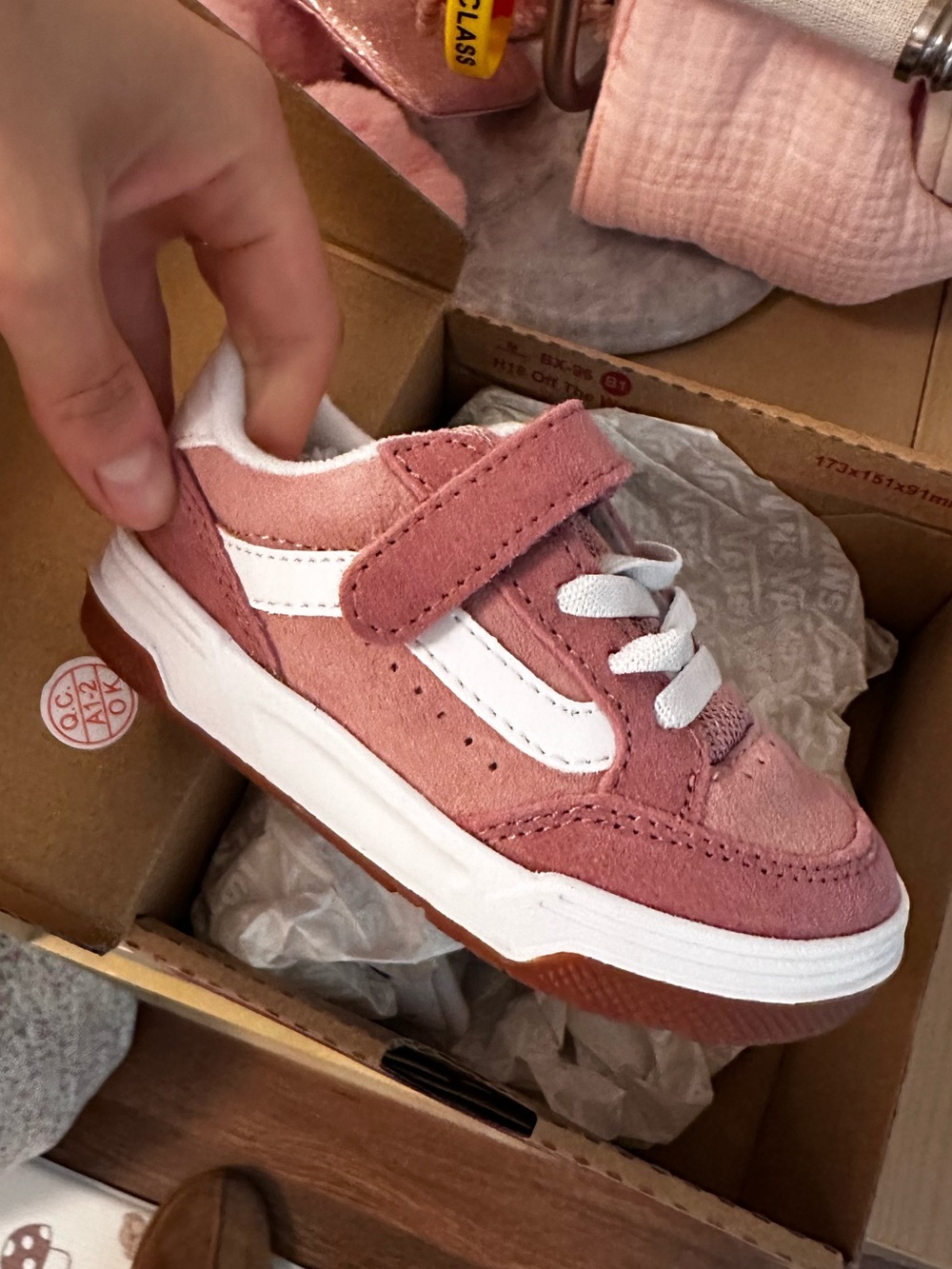 Vans pink hylane V toddler sneakers